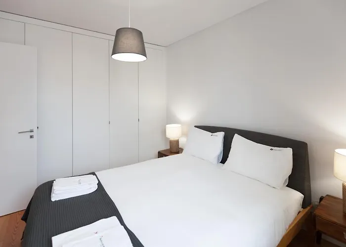 Flh Marques Sophisticated Flat